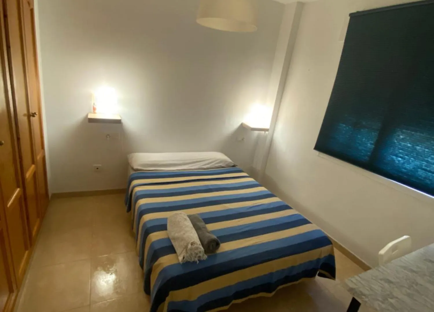 Habitacion Con Bano Privado, En Piso Compartido Coín Privatunterkunft